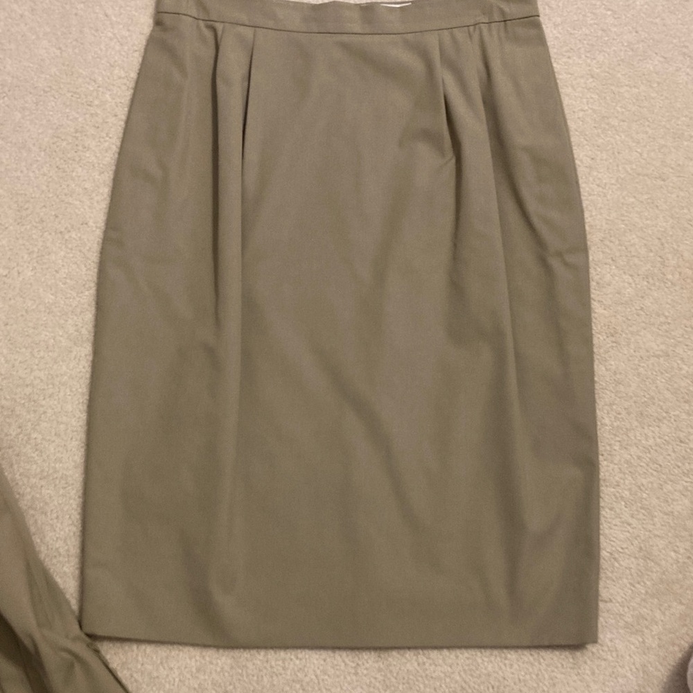 Ladies size 14 Olive Khaki Double-Breasted Suit Set with skirt/jacket - Picture 4 of 6